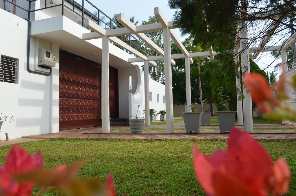 Dayanithi Guest House جافنا المظهر الخارجي الصورة