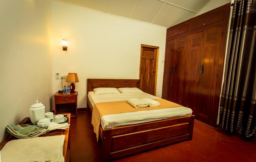 Dayanithi Guest House جافنا المظهر الخارجي الصورة