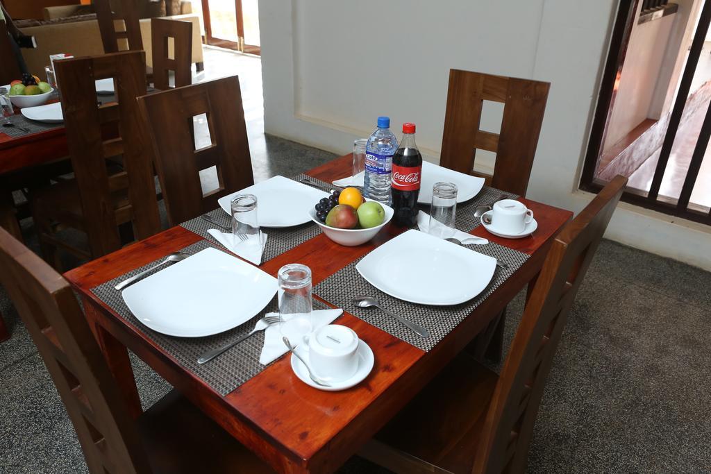 Dayanithi Guest House جافنا المظهر الخارجي الصورة